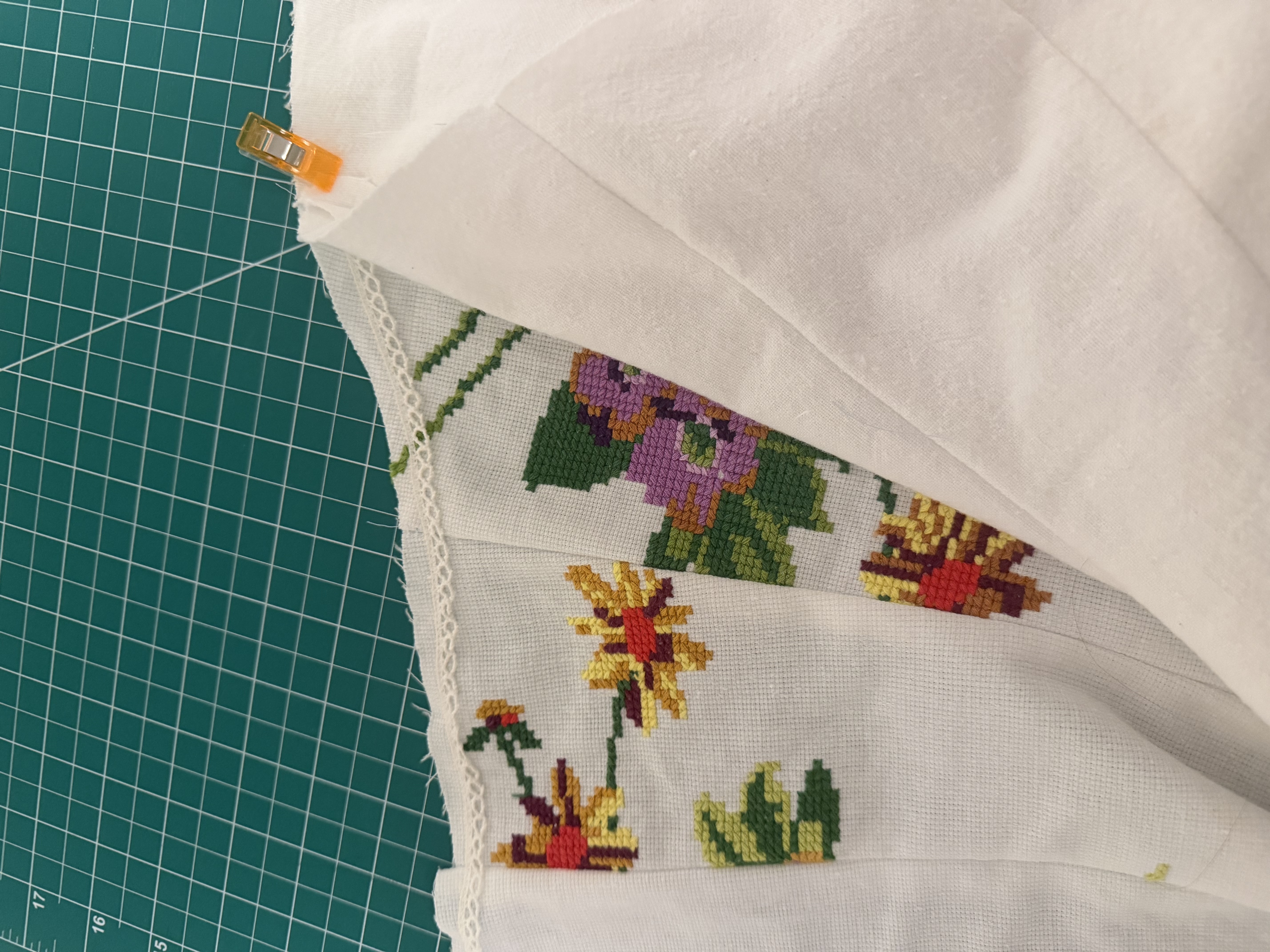 Close up of the vintage trim added along the top edge of the corset